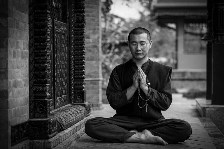 Bikramova jóga: Odvaha, Zdraví, Prospěch