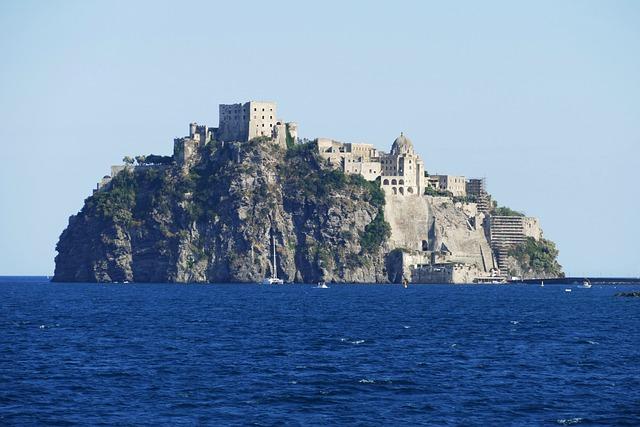 Ischia: Italské afrodiziakum pro romantické chvíle 2 Ischia: Ostrov lásky a relaxace v Itálii